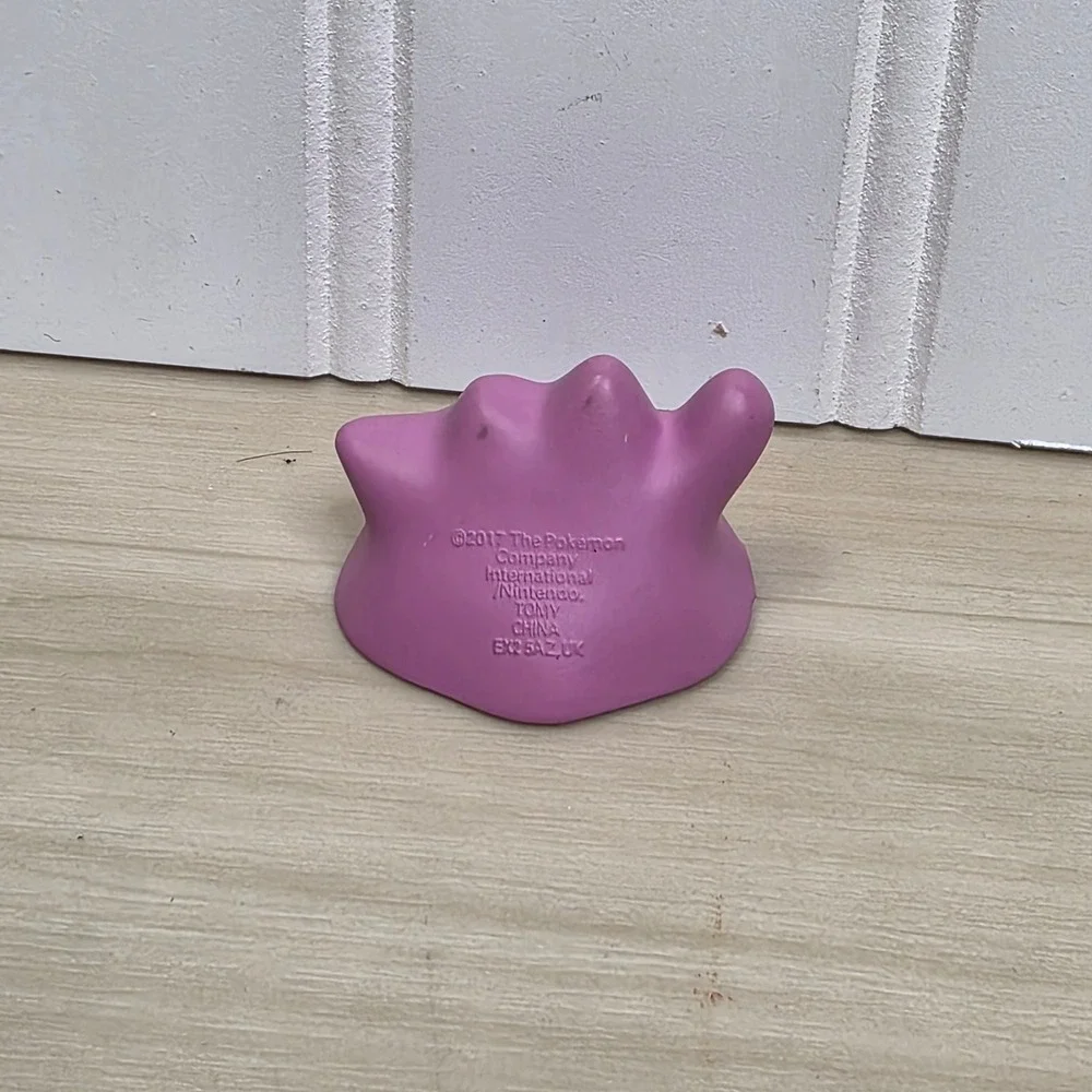 Pokemon Ditto Figure 2017 TOMY Nintendo Purple PVC Toy Figurine 1.5 Inch